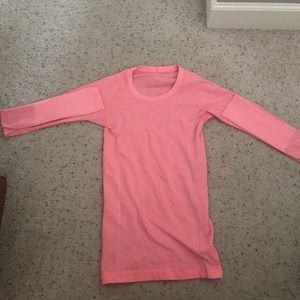 Lulu Lemon Swiftly Tech- size 2